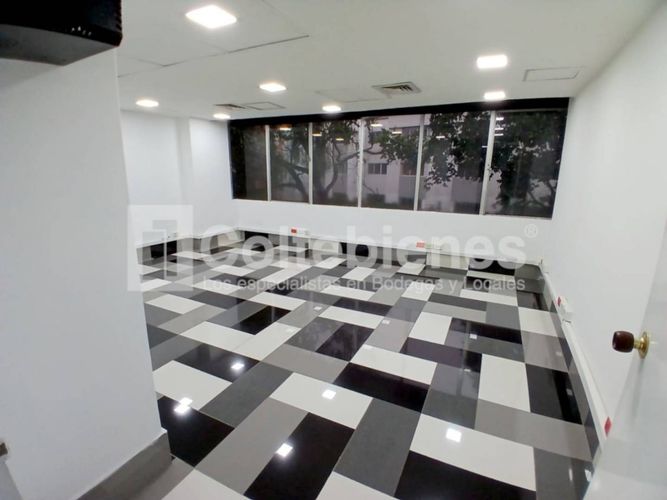 Oficina en arriendo en Santa Maria De Los Angeles, Medellín, 123 m² · foto 3 de 16