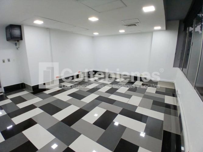 Oficina en arriendo en Santa Maria De Los Angeles, Medellín, 123 m² · foto 4 de 16