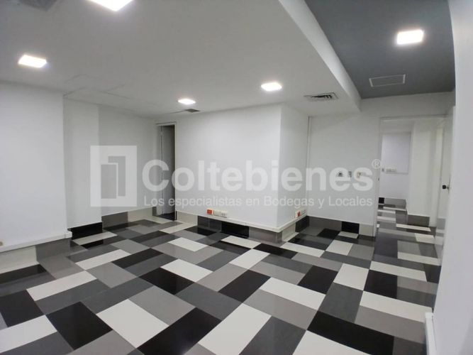 Oficina en arriendo en Santa Maria De Los Angeles, Medellín, 123 m² · foto 7 de 16