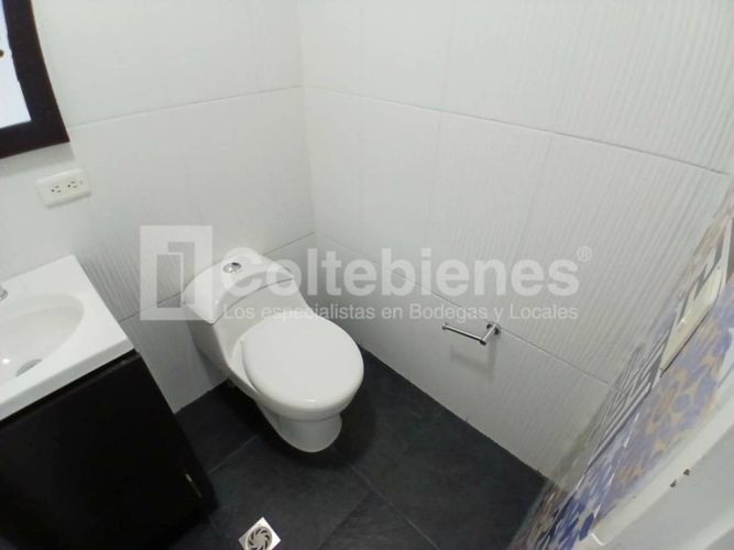 Oficina en arriendo en Santa Maria De Los Angeles, Medellín, 123 m² · foto 12 de 16