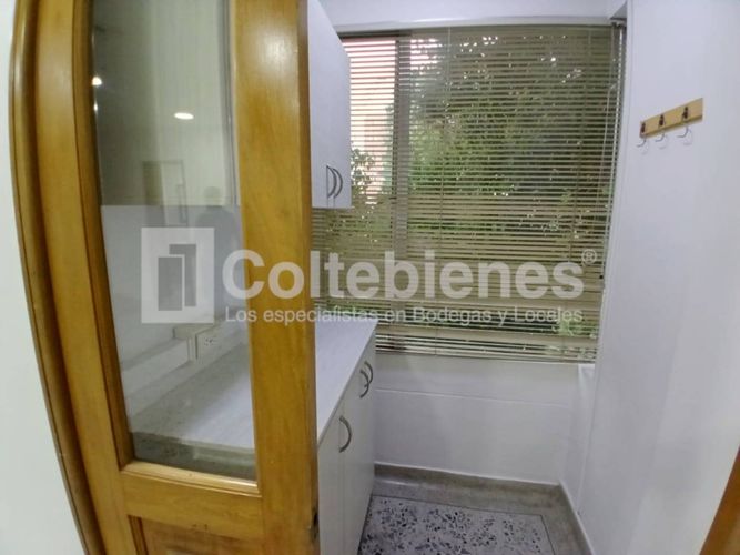 Oficina en arriendo en Santa María De Los Ángeles, Medellín, 51 m² · foto 6 de 9