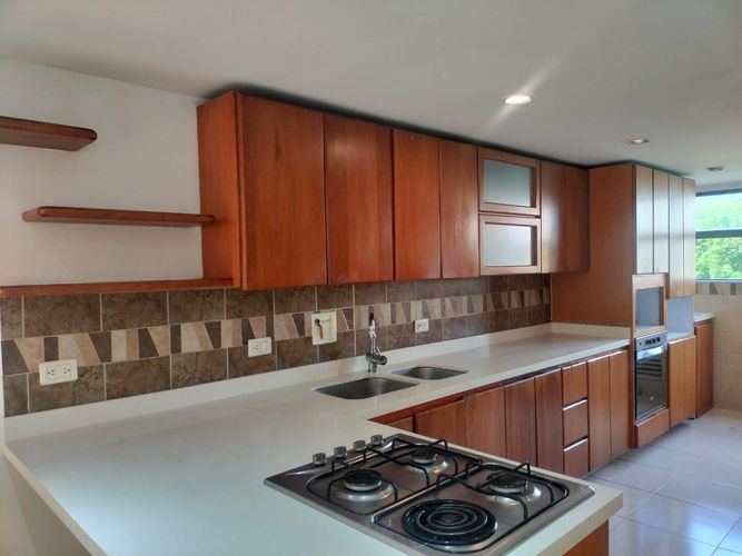 Apartamento de 3 alcobas en arriendo en Alejandría, Medellín, 200 m² · foto 5 de 19
