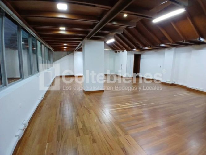 Oficina en arriendo en Santa María De Los Ángeles, Medellín, 98 m² · foto 2 de 15