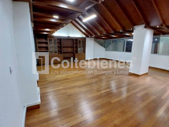 Oficina en arriendo en Santa María De Los Ángeles, Medellín, 98 m² · foto 8 de 15