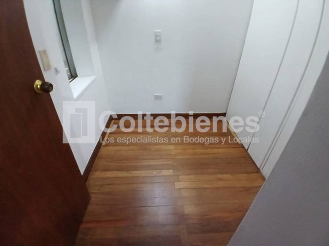Oficina en arriendo en Santa María De Los Ángeles, Medellín, 98 m² · foto 9 de 15