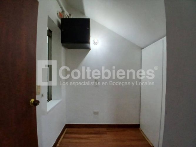 Oficina en arriendo en Santa María De Los Ángeles, Medellín, 98 m² · foto 10 de 15