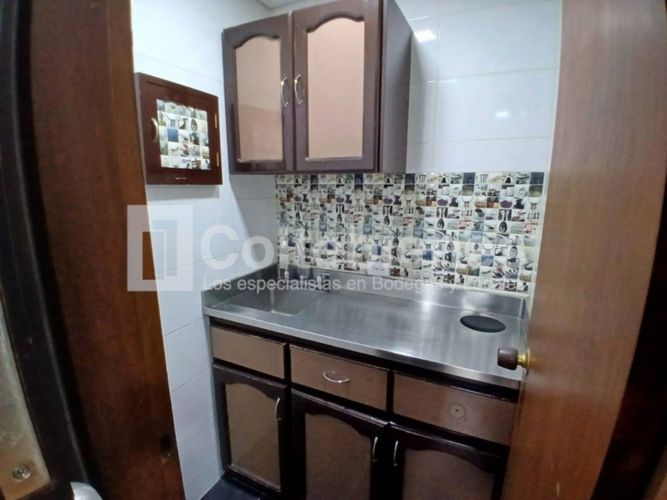 Oficina en arriendo en Santa María De Los Ángeles, Medellín, 98 m² · foto 12 de 15