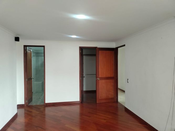 Apartamento de 3 alcobas en arriendo en El Poblado, Medellín, 160 m² · foto 10 de 18