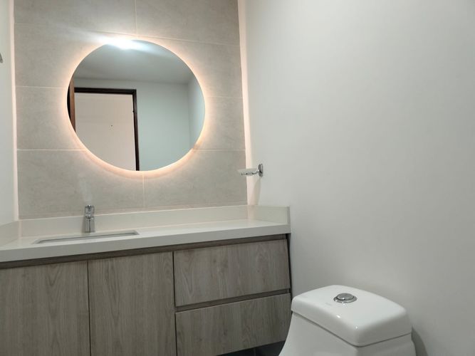 Apartamento de 3 alcobas en arriendo en El Poblado, Medellín, 160 m² · foto 17 de 18