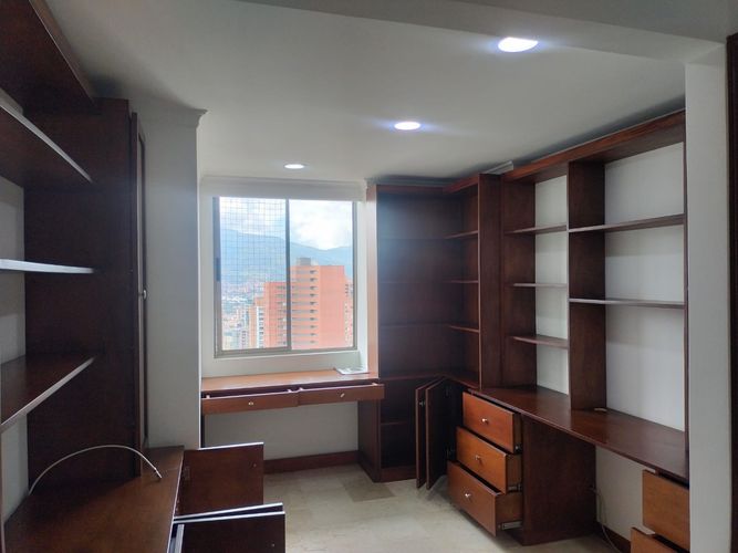 Apartamento de 3 alcobas en arriendo en El Poblado, Medellín, 160 m² · foto 9 de 18