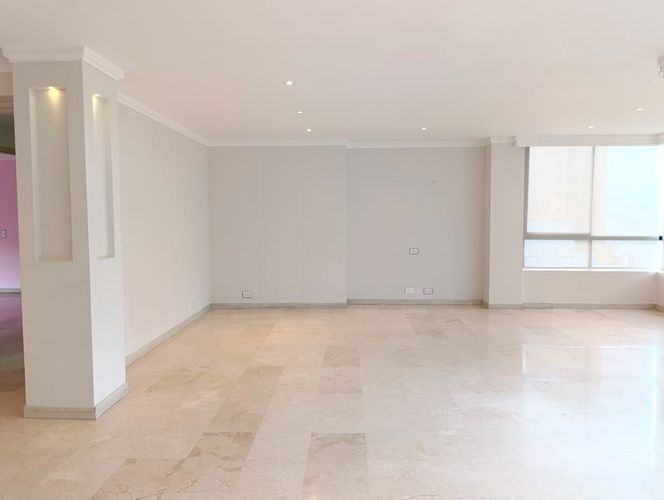 Apartamento de 3 alcobas en arriendo en El Poblado, Medellín, 135 m² · foto 4 de 19