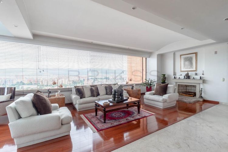 Apartamento de 5 alcobas en venta en Colina Campestre, Bogotá, 285 m² · foto 2 de 24