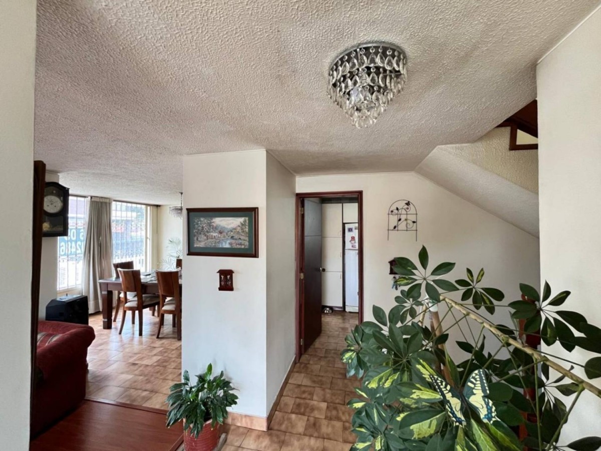 Casa en venta en Alhambra, Bogotá · foto 4 de 24