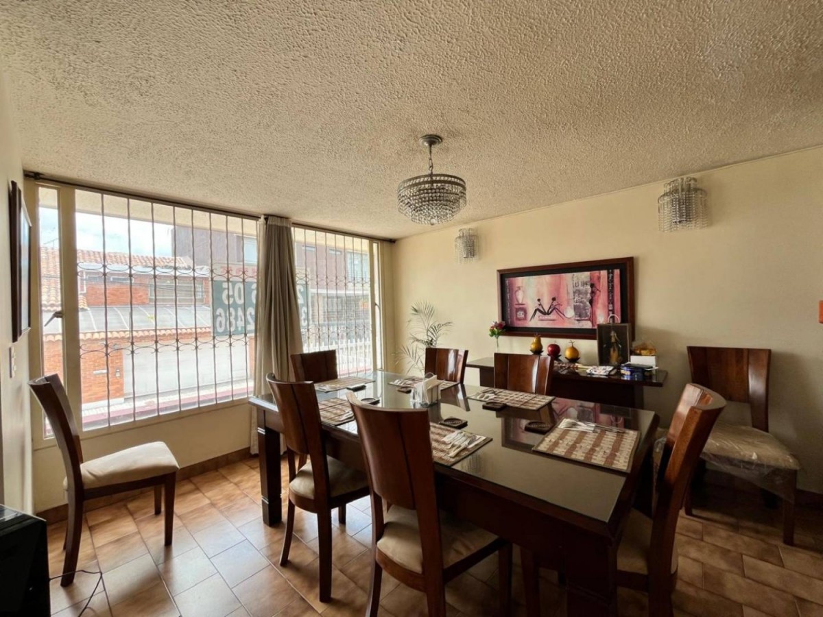 Casa en venta en Alhambra, Bogotá · foto 7 de 24