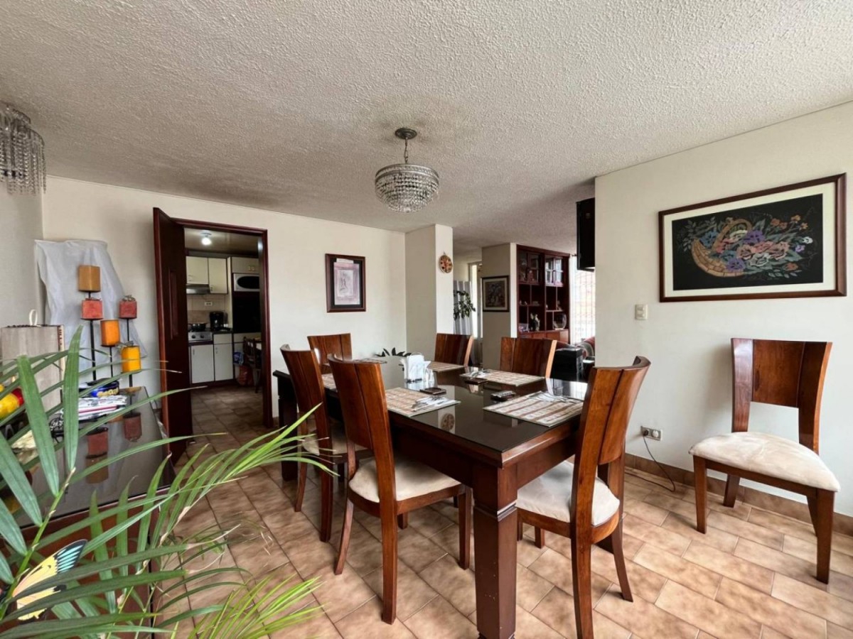 Casa en venta en Alhambra, Bogotá · foto 8 de 24