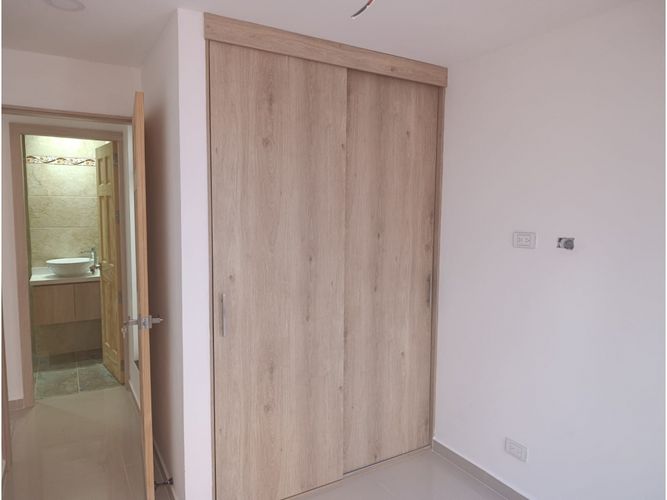 Apartamento de 3 alcobas en venta en La Almeria, Medellín, 175 m² · foto 14 de 22
