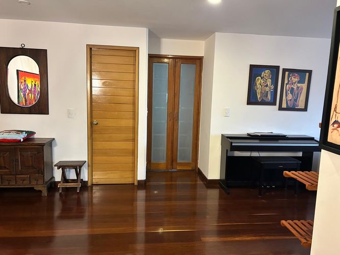 Apartamento de 3 alcobas en venta en Chicó Navarra, Bogotá, 147 m² · foto 4 de 24