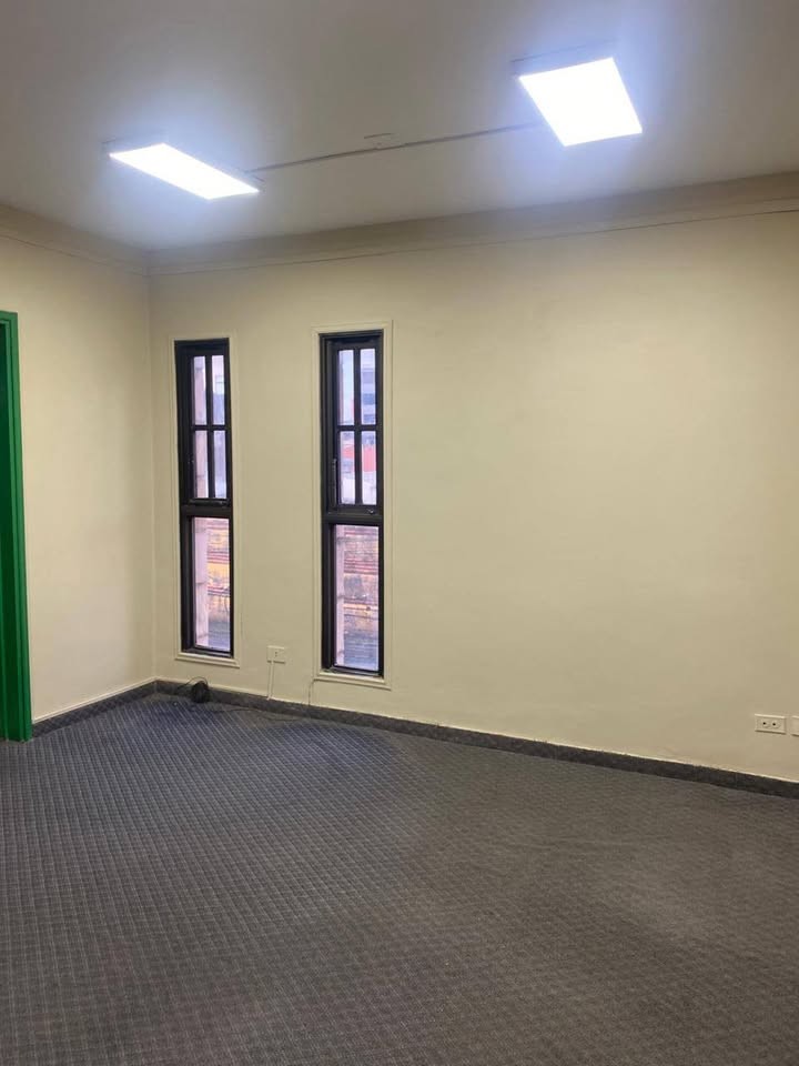 VENDO OFICINA CON Y SIN COCHERA — foto 2