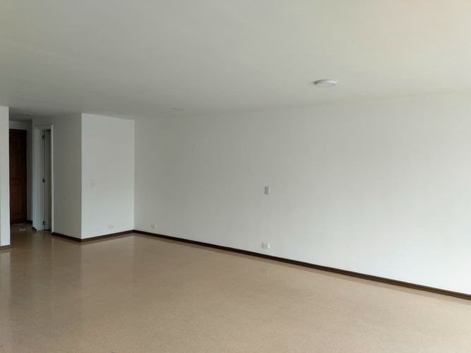 Apartamento de 3 alcobas en arriendo en El Poblado, Medellín, 125 m² · foto 8 de 14