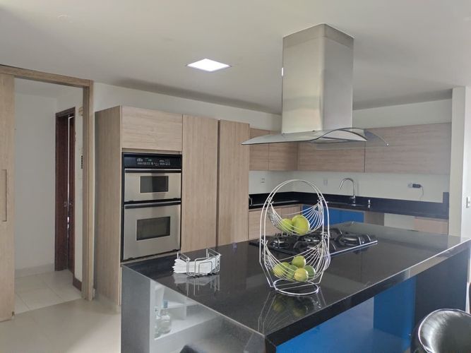 Apartamento de 1 alcoba en venta en El Poblado, Medellín, 227 m² · foto 6 de 19