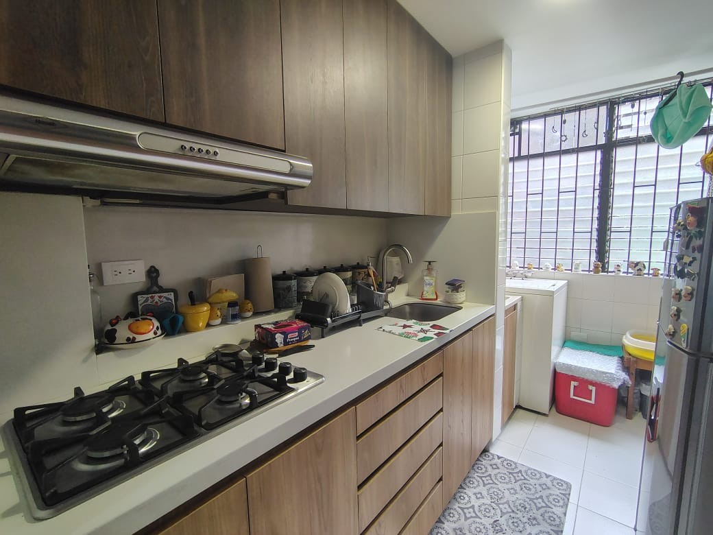 Apartamento en venta en El Poblado, Medellín · foto 3 de 17