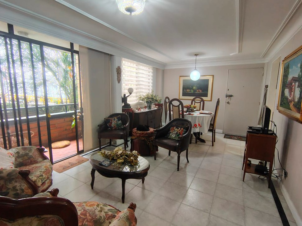 Apartamento en venta en El Poblado, Medellín · foto 8 de 17