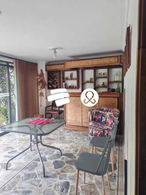 Casa de 5 alcobas en venta en La Palma, Medellín, 220 m² · foto 9 de 13