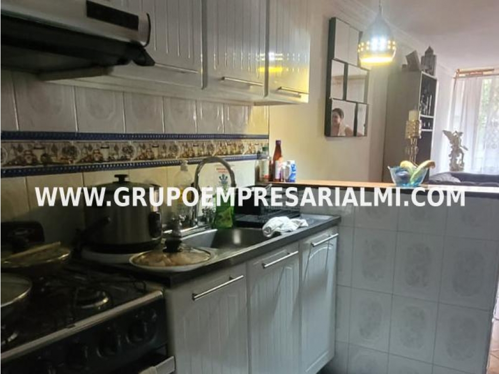 Apartaestudio for sale in Robledo, Medellín 2