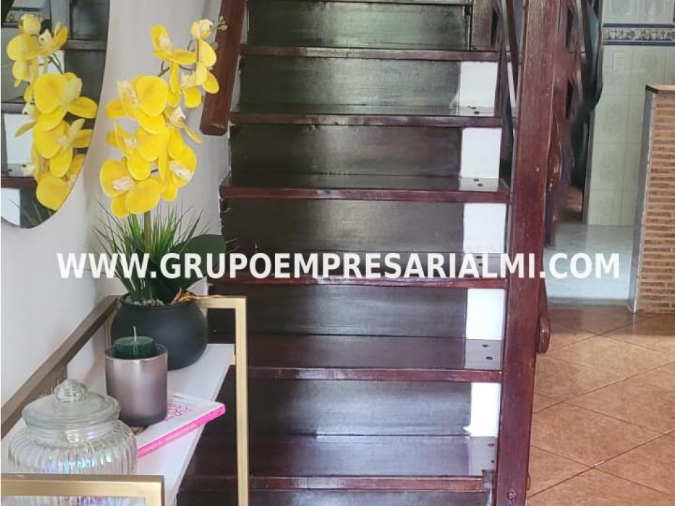 Apartaestudio for sale in Robledo, Medellín 4