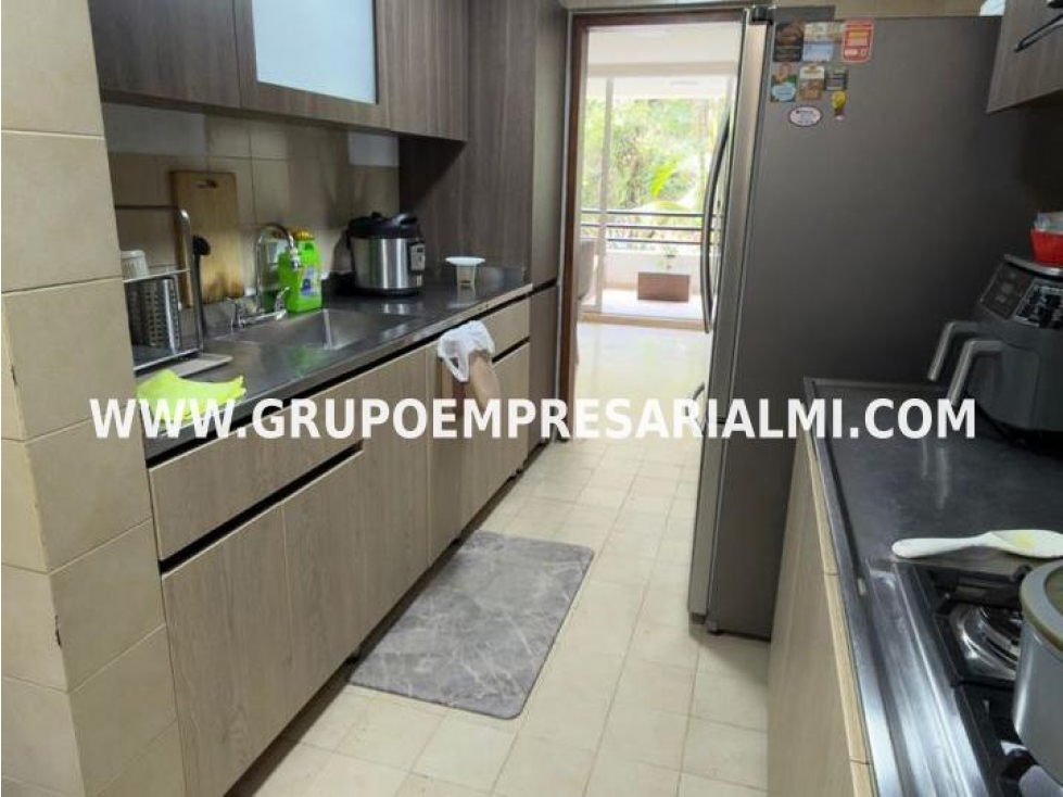 Apartaestudio en venta en El Poblado, Medellín 3
