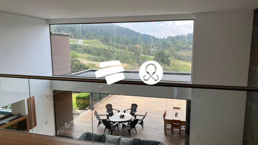 Casa de 4 alcobas en venta en Zona Centro, Envigado · foto 13 de 24