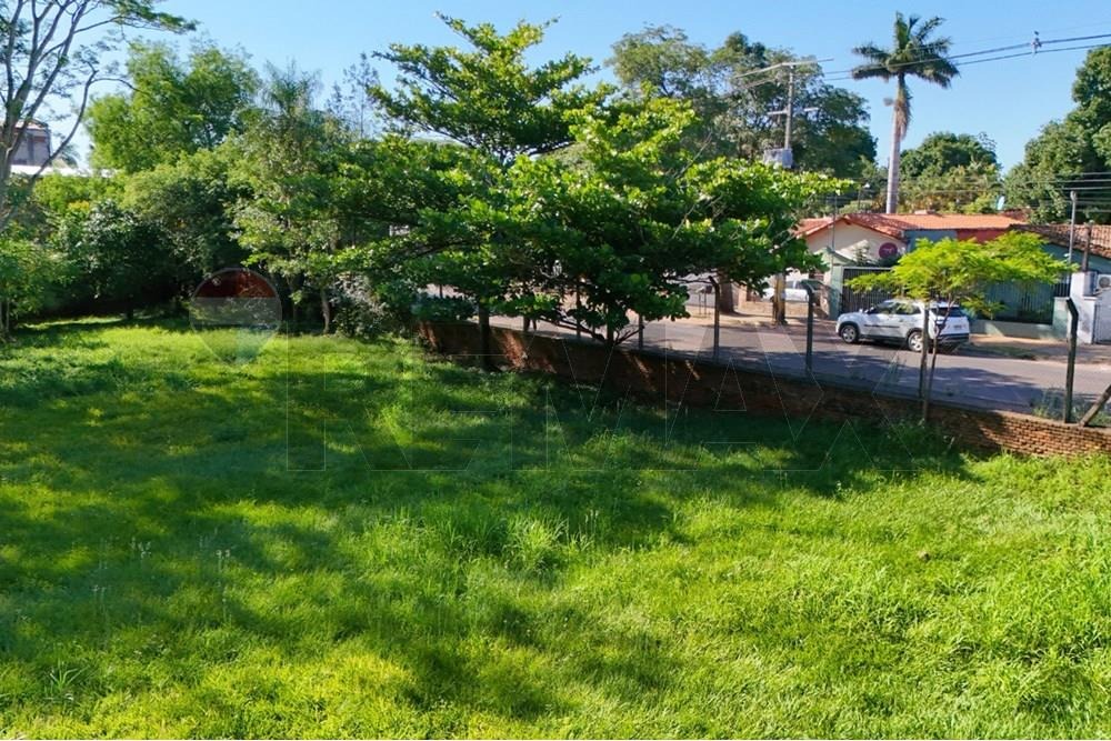 AMPLIO TERRENO EN ESQUINA EN FERNANDO DE LA MORA SUR EN VENTA. — foto 3