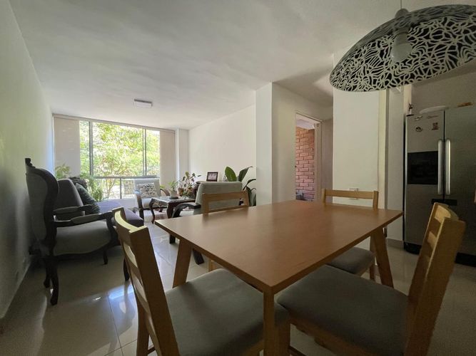 Apartamento en venta en El Poblado, Medellín · foto 2 de 18