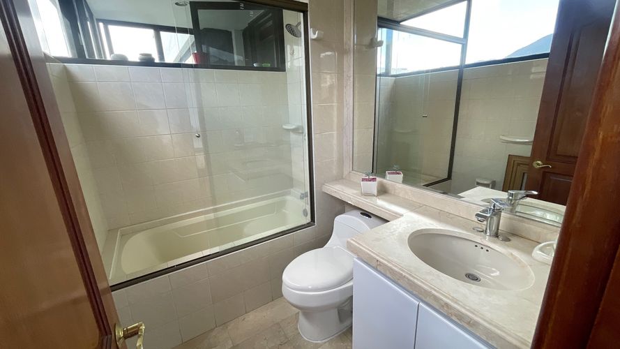 Apartamento en venta en Santa Barbara, Bogotá · foto 16 de 24