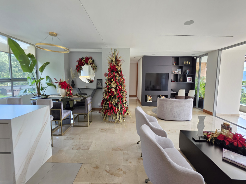 Apartamento en venta en El Poblado, Medellín [No disponible] 2