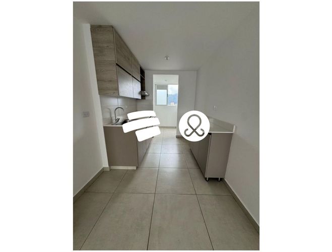 Apartamento de 3 alcobas en venta en Loma De La Doctora, Sabaneta, 84 m² · foto 2 de 9