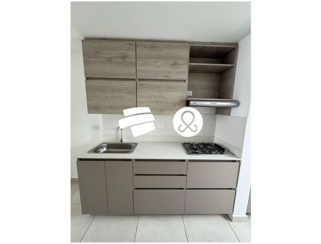 Apartamento de 3 alcobas en venta en Loma De La Doctora, Sabaneta, 84 m² · foto 4 de 9