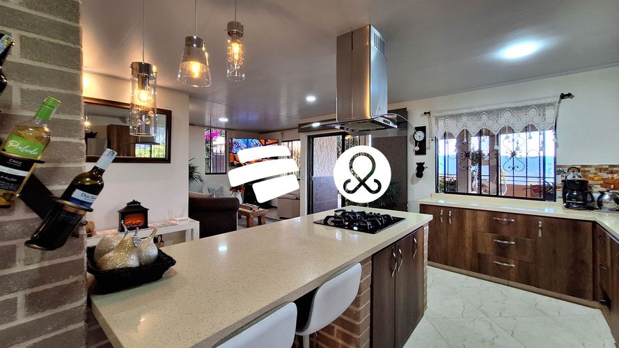 Casa de 8 alcobas en venta en San Cristobal, Medellín, 1580 m² · foto 6 de 24