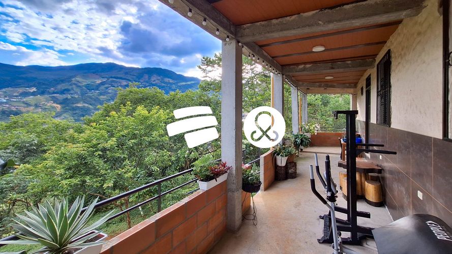 Casa de 8 alcobas en venta en San Cristobal, Medellín, 1580 m² · foto 18 de 24