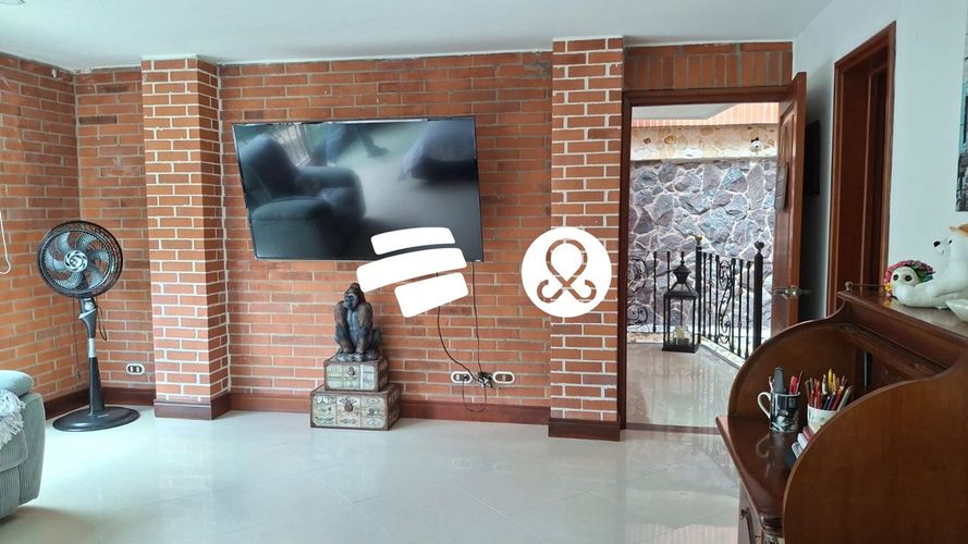 Casa de 4 alcobas en venta en Loma De La Doctora, Sabaneta, 410 m² · foto 11 de 24