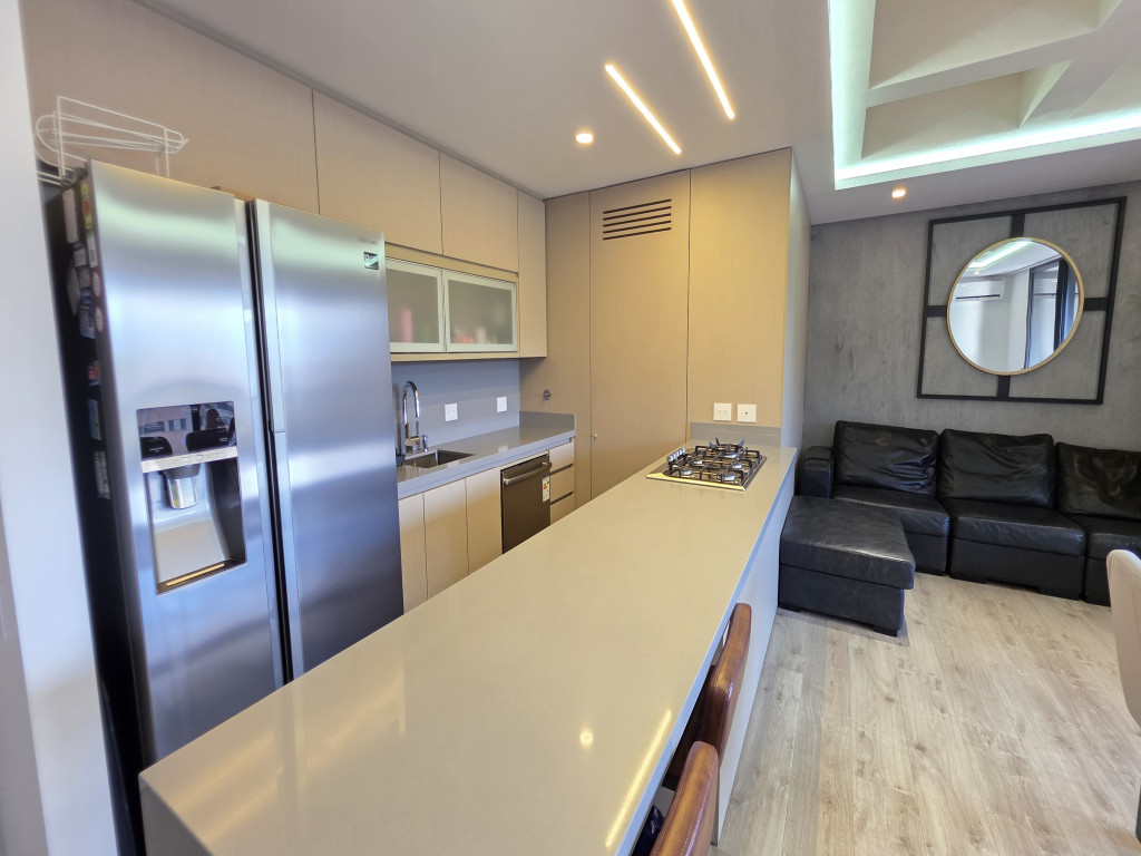 Apartamento en venta en Altos del poblado, Medellín [No disponible] 3