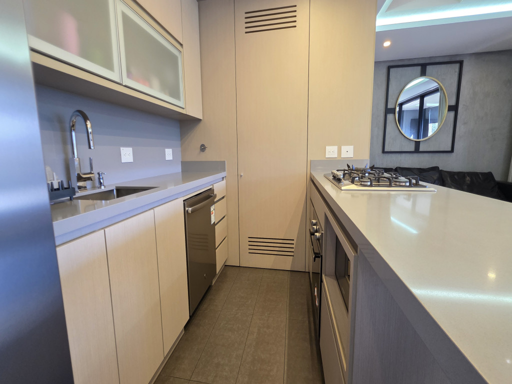 Apartamento en venta en Altos del poblado, Medellín [No disponible] 4