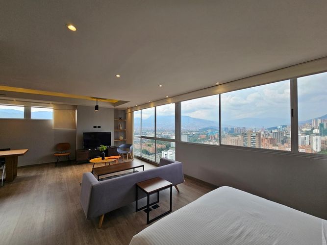 Apartaestudio en arriendo en Oviedo, Medellín, 64 m² · foto 2 de 16