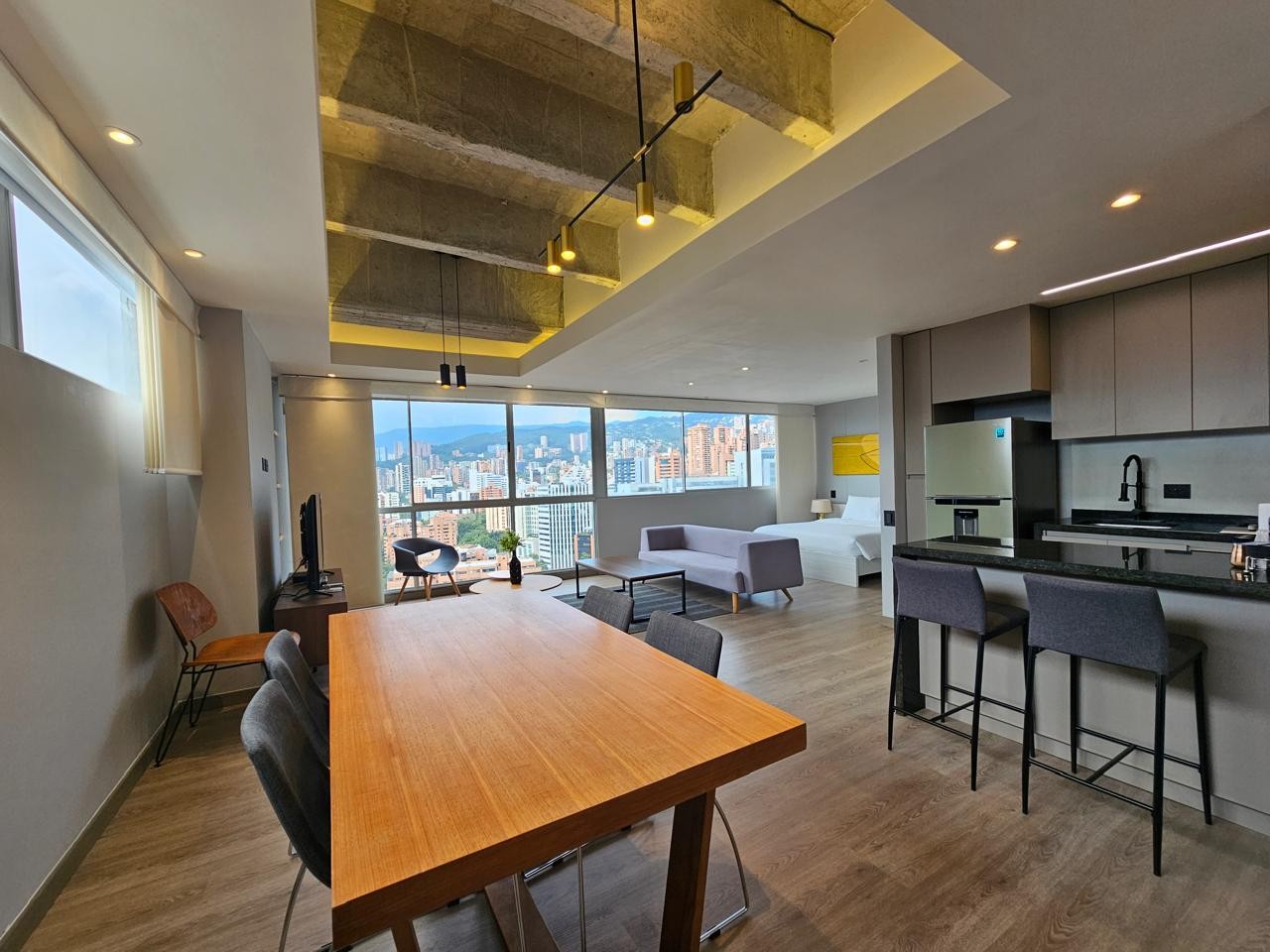 Apartaestudio en Arriendo en Oviedo, Medellín