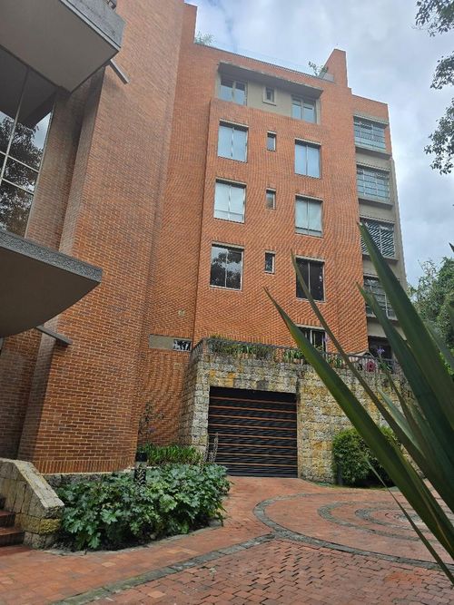 Apartamento de 3 alcobas en venta en Usaquen, Bogotá, 322 m² · foto 9 de 24