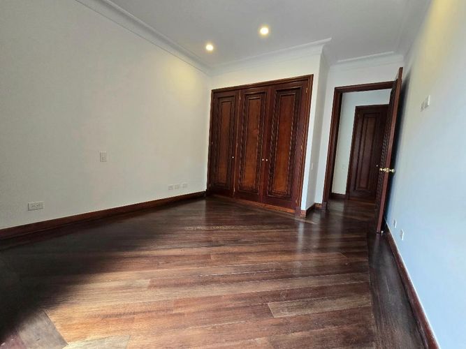 Apartamento de 3 alcobas en venta en Usaquen, Bogotá, 322 m² · foto 14 de 24