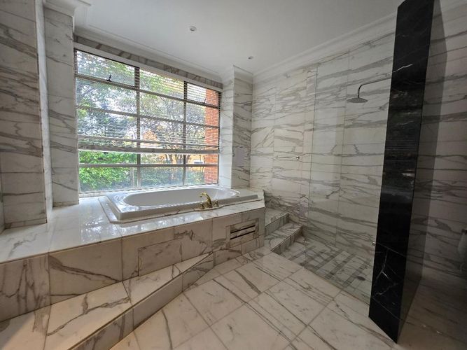 Apartamento de 3 alcobas en venta en Usaquen, Bogotá, 322 m² · foto 19 de 24