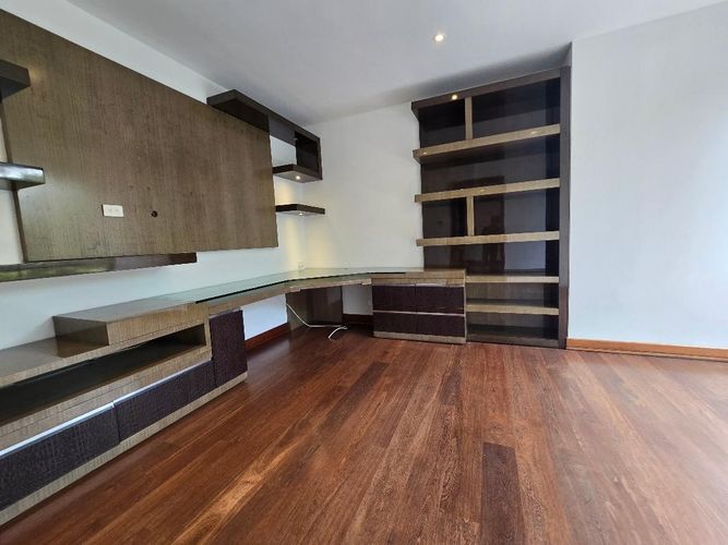 Apartamento de 3 alcobas en venta en Usaquen, Bogotá, 322 m² · foto 20 de 24