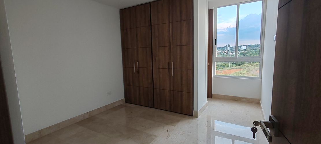 Apartamento de 3 alcobas en venta en Ciudad Jardin, Cali, 147 m² · foto 10 de 17