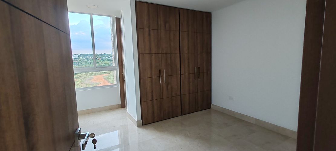 Apartamento de 3 alcobas en venta en Ciudad Jardin, Cali, 147 m² · foto 11 de 17